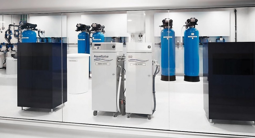 Dialysis water supply