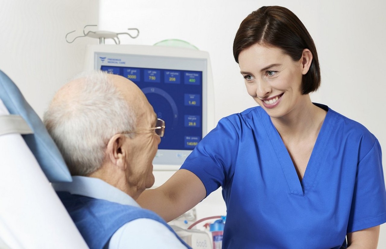 _Patient_receiving_hemodialysis_treatment_