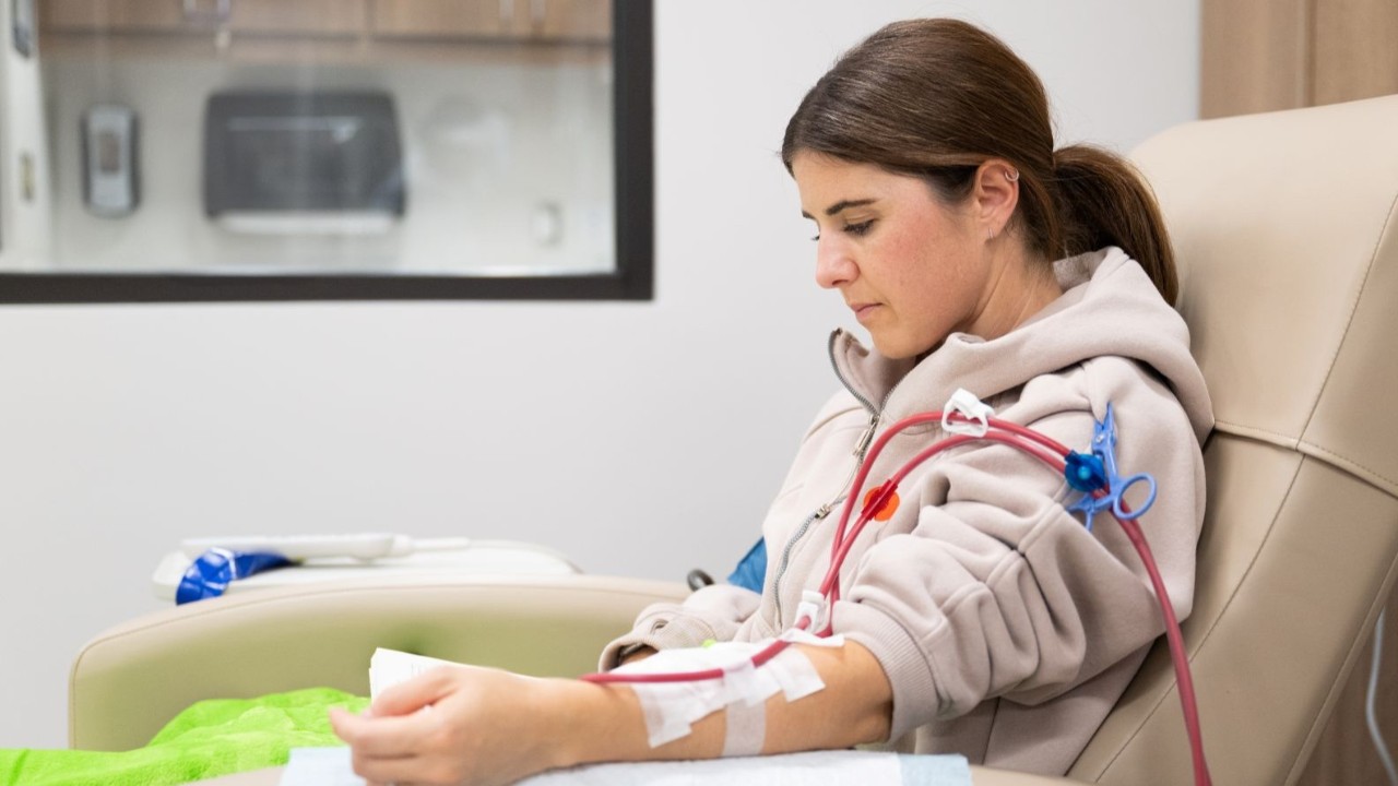 female dialysis patient