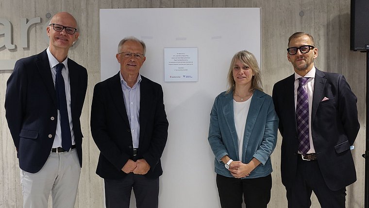 De izquierda a derecha: Luis Vargas, Country Manager de FME España y director general de la división de clínicas en el país; el Dr. José Arturo Míguez, gerente de la Región Sanitaria Barcelona Metropolitana Norte y representante del Departament de Salut; Alba Barnusell, alcaldesa de Granollers y Björn Englund, presidente internacional de Care Delivery FME.