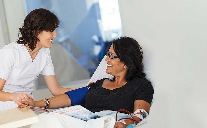 Fresenius Medical Care является крупнейшим мировым поставщиком не только аппаратов и расходных материалов к ним, но и услуг для пациентов, находящихся на диализе.
