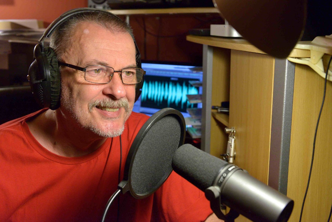 András Both under sitt radioprogram.